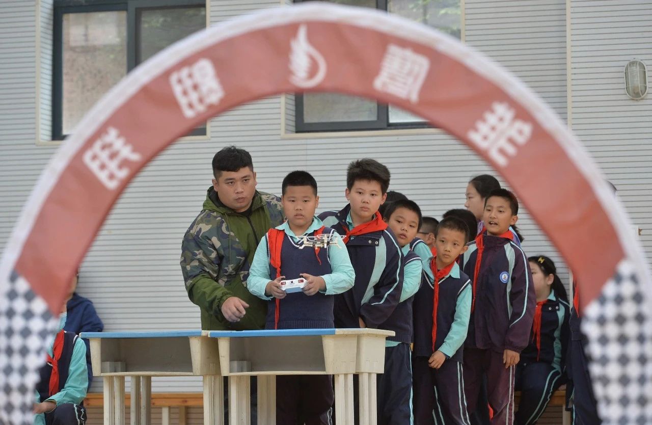 福州雏鹰翱翔校园基地开放日活动隆重举行